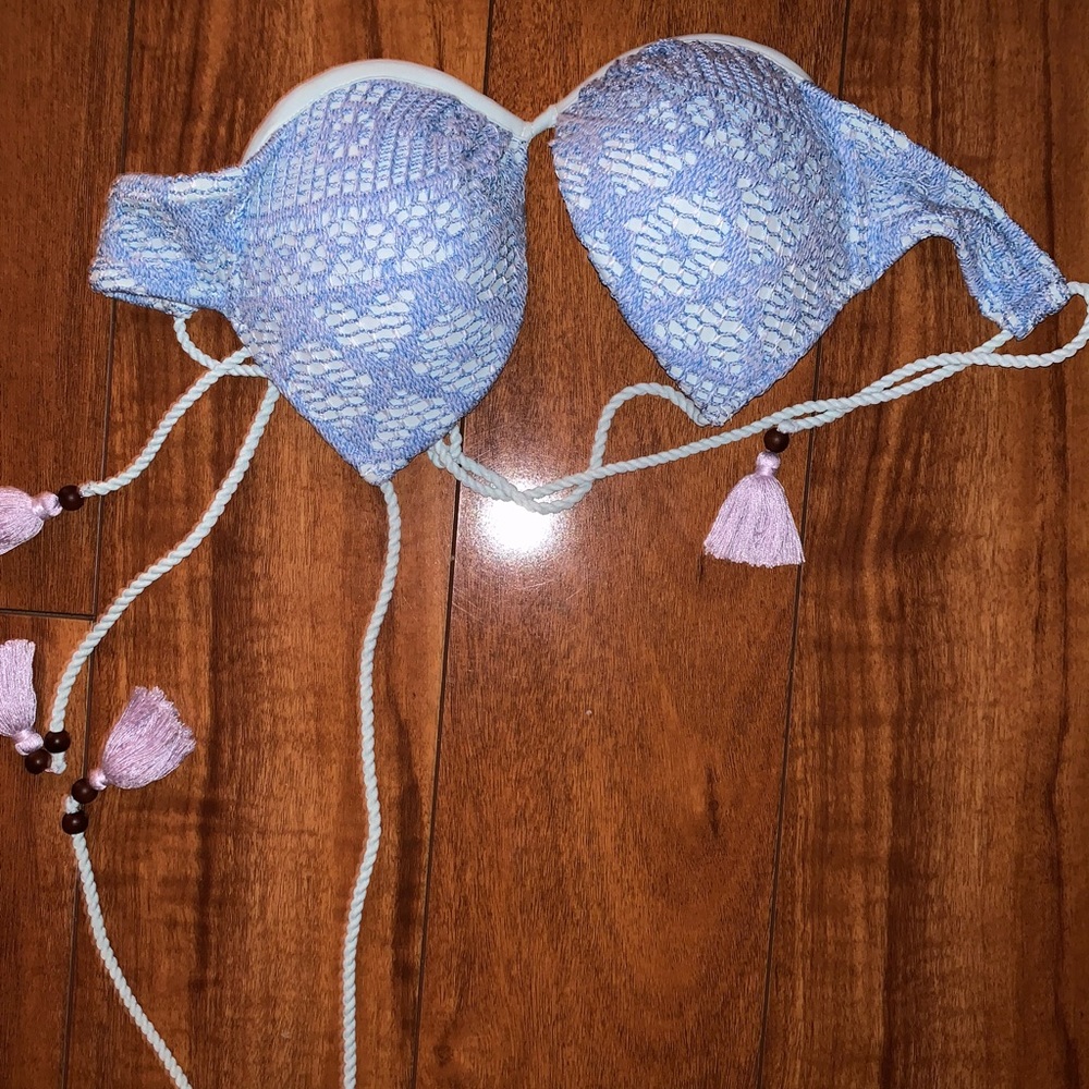 Victoria’s Secret push up bikini top small